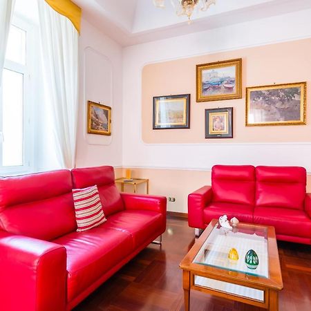 Grand Classic Apartment At San Martino By Napoliapartments Exterior photo