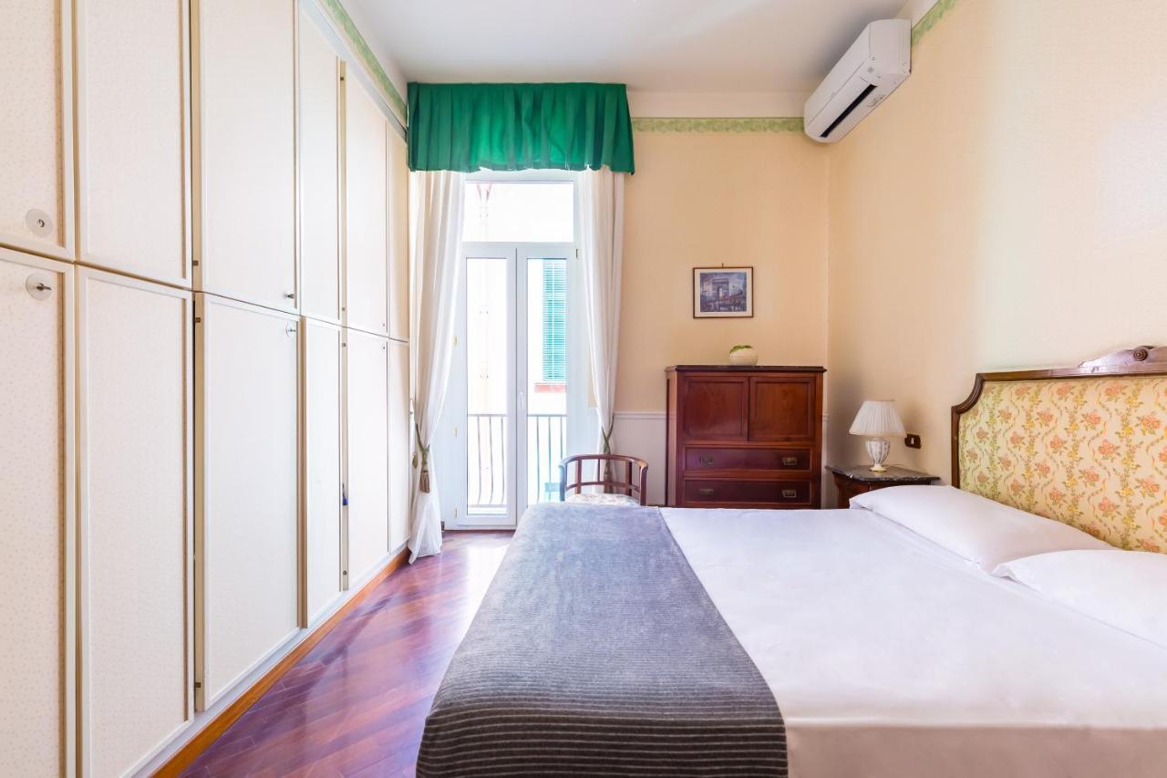 Grand Classic Apartment At San Martino By Napoliapartments Exterior photo