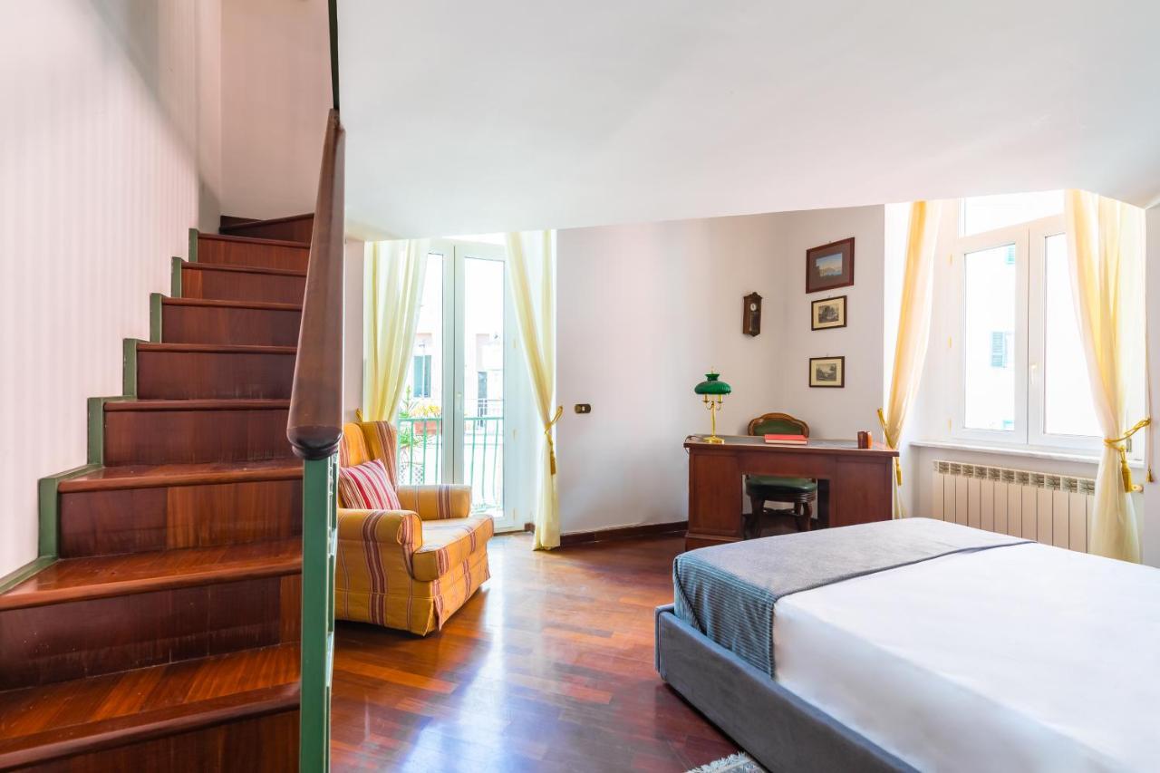 Grand Classic Apartment At San Martino By Napoliapartments Exterior photo