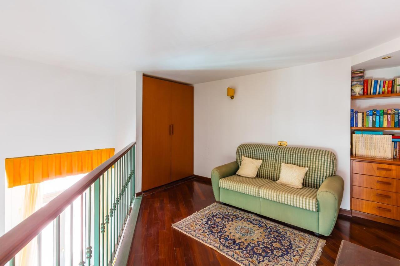 Grand Classic Apartment At San Martino By Napoliapartments Exterior photo