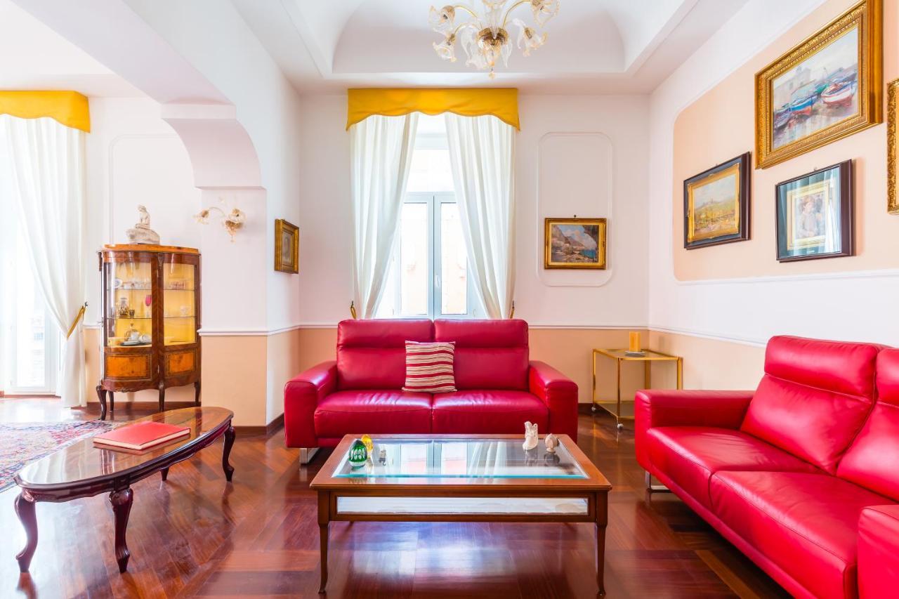 Grand Classic Apartment At San Martino By Napoliapartments Exterior photo